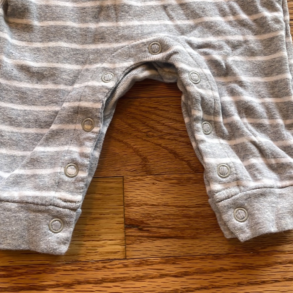 Long Sleeve Rompers - Picture 6 of 11